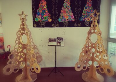 Abeti in legno donati dalla Famiglia Catino